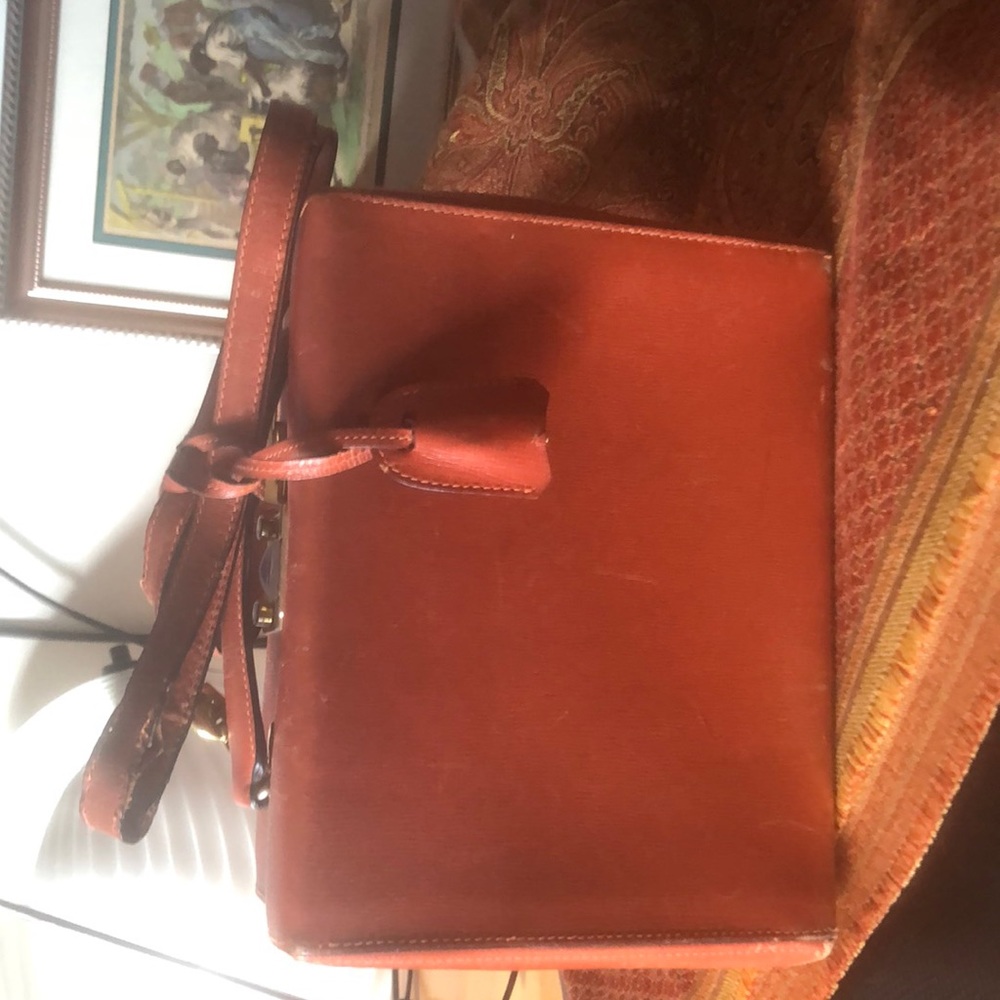 Mark Cross Box Bag In Butterscotch colored leather.